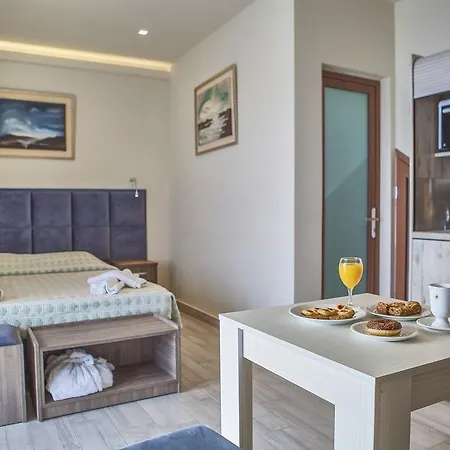 Mari Hotel & Maisonettes Tolo Exterior photo