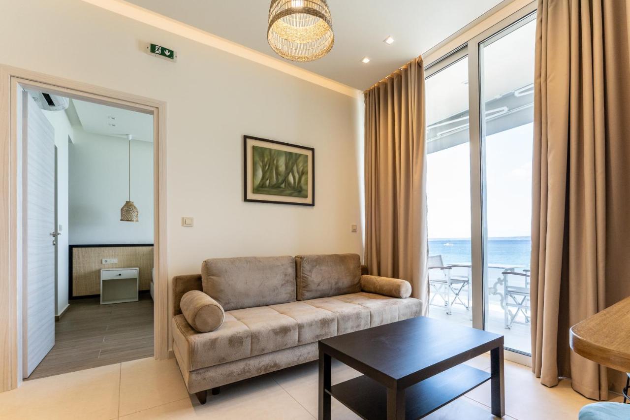 Mari & Maisonettes Apartment